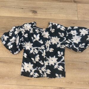 TCEC silky Black and White Floral Puff Sleeve Blouse